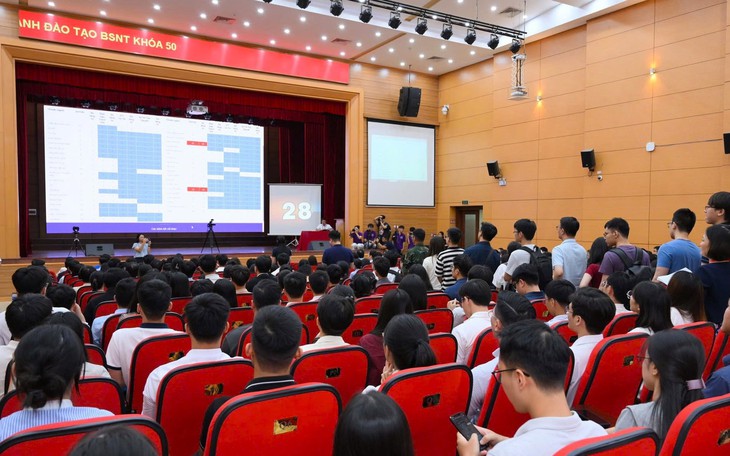 Ngành nào tuyển nhiều chỉ tiêu Bác sĩ nội trú Đại học Y Hà Nội năm 2026?- Ảnh 2.