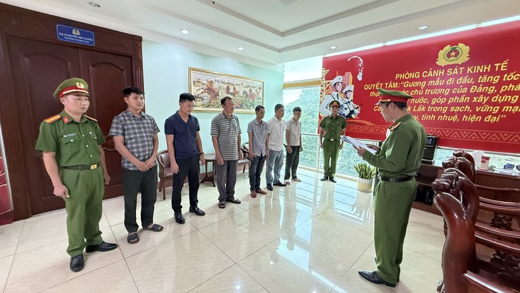 Khởi tố một giám đốc và nhiều cán bộ, nhân viên bảo vệ rừng ở Đắk Lắk- Ảnh 2.