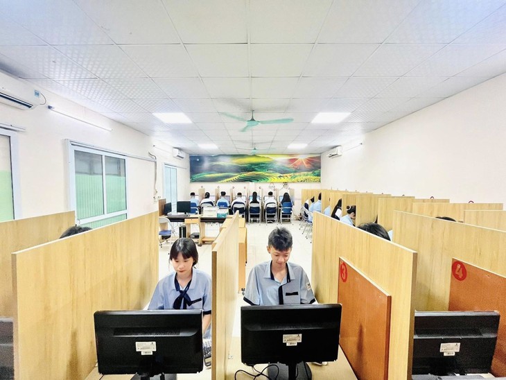 Gần 60% học sinh Việt Nam chưa đạt chuẩn đọc hiểu cơ bản- Ảnh 1.