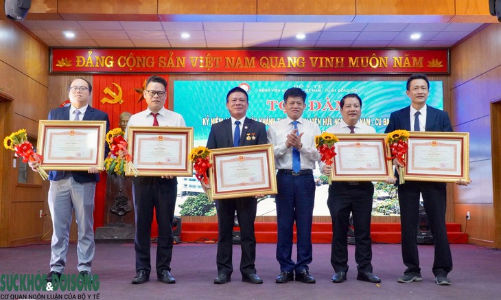 Bệnh viện Hữu nghị Việt Nam - Cuba Đồng Hới: 45 năm trọn vẹn sứ mệnh chăm sóc sức khoẻ nhân dân- Ảnh 7.
