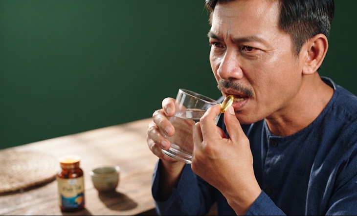 Nên dùng dầu cá hay dầu gan cá tuyết để giảm mỡ máu? - Ảnh 1.