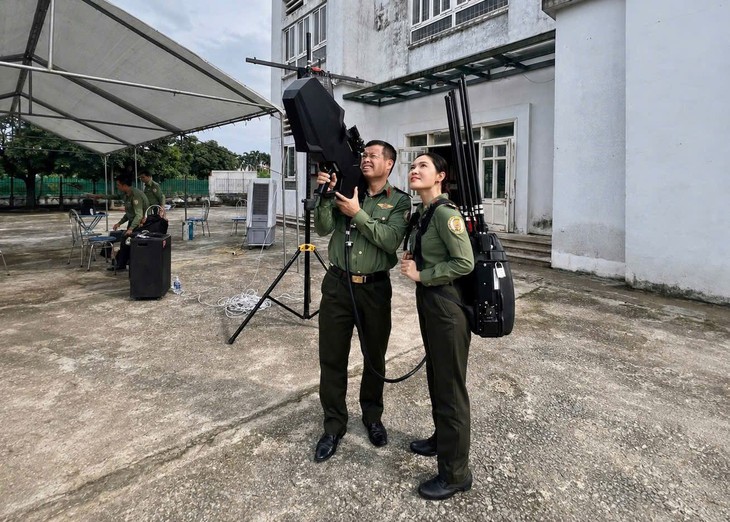 Flycam, drone có giấy phép bay ở đâu cũng được?- Ảnh 2.