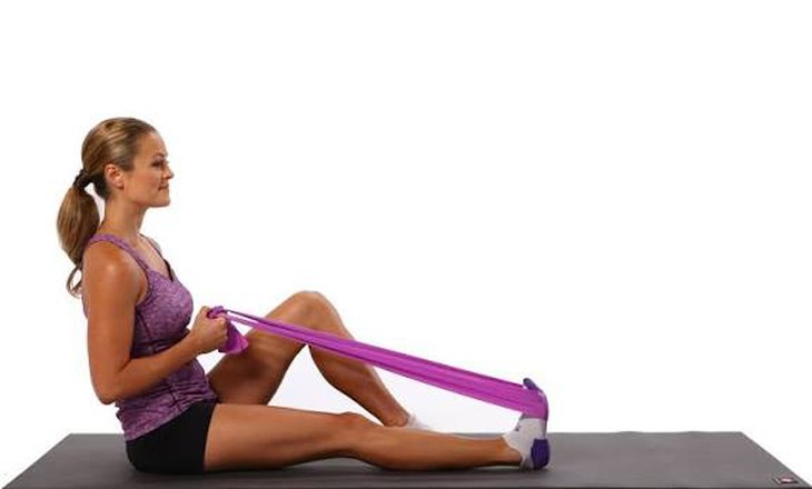 5 bài tập đơn giản tăng độ linh hoạt của cổ chân - Ảnh 2.