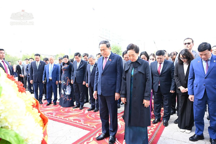 Chủ tịch Quốc hội thăm trường mang tên Chủ tịch Hồ Chí Minh tại Mông Cổ- Ảnh 7.