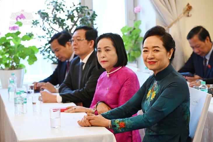 Chủ tịch Quốc hội Trần Thanh Mẫn gặp gỡ cộng đồng người Việt tại Mông Cổ- Ảnh 2.