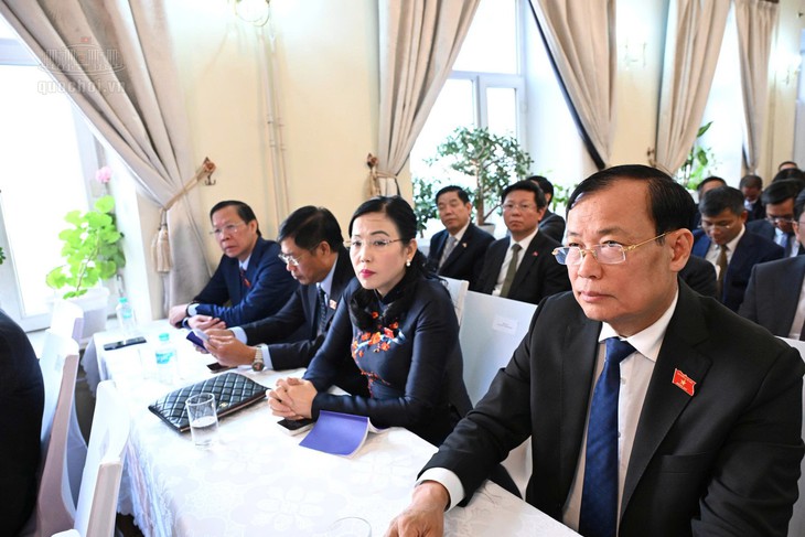 Chủ tịch Quốc hội Trần Thanh Mẫn gặp gỡ cộng đồng người Việt tại Mông Cổ- Ảnh 9.