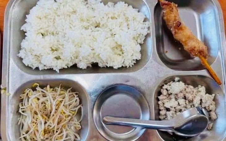 Thủ tướng chỉ đạo siết an toàn bữa ăn nội trú, bán trú trong trường học- Ảnh 4.