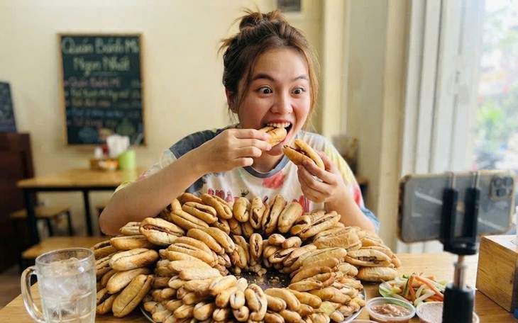 Cảnh báo trào lưu thi ăn tốc độ và mukbang 'ngược đãi dạ dày' gây nguy hiểm - Ảnh 1.