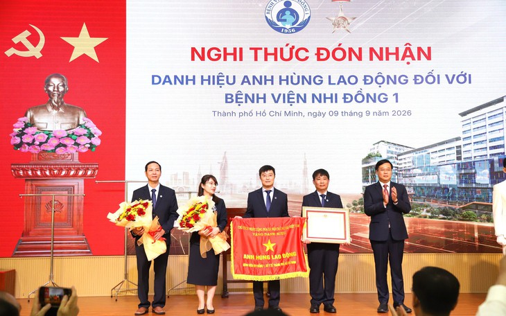 Lễ khai giảng đặc biệt của  'cô bé tí hon' học lớp 7 cao 97cm- Ảnh 5.