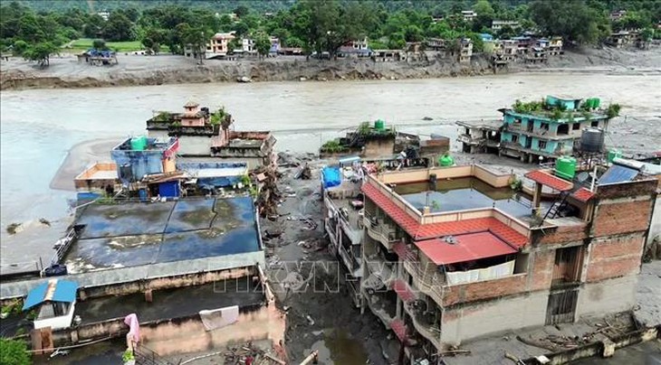 Lũ quét tại Nepal và Trung Quốc: Hơn 1.400 người thiệt mạng, gần 5.900 người mất tích- Ảnh 1.