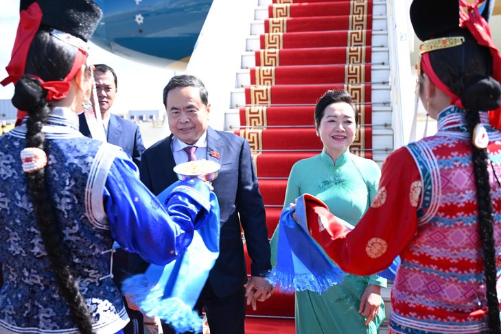 Chủ tịch Quốc hội Trần Thanh Mẫn bắt đầu chuyến thăm chính thức Mông Cổ- Ảnh 3.