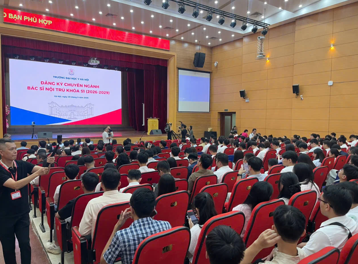 Hiệu trưởng Đại học Y Hà Nội: 'Mở rộng đào tạo Bác sĩ nội trú là trách nhiệm đối với ngành y tế và xã hội'- Ảnh 1.