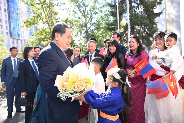 Chủ tịch Quốc hội Trần Thanh Mẫn gặp gỡ cộng đồng người Việt tại Mông Cổ- Ảnh 3.