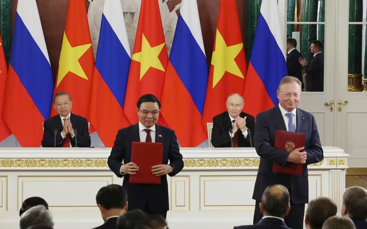 Tổng Bí thư, Chủ tịch nước Tô Lâm bắt đầu thăm chính thức Cộng hòa Pháp- Ảnh 2.
