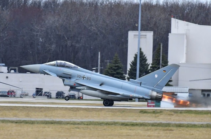 Tiêm kích Rafale đối đầu Typhoon 'tranh ngôi vua bầu trời' châu Âu?- Ảnh 2.