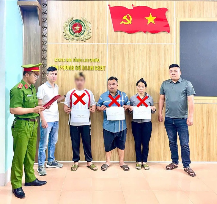 Bé gái 14 tuổi cầu cứu khi bị anh trai tiếp tay bán cho 'người nước ngoài'  - Ảnh 1.