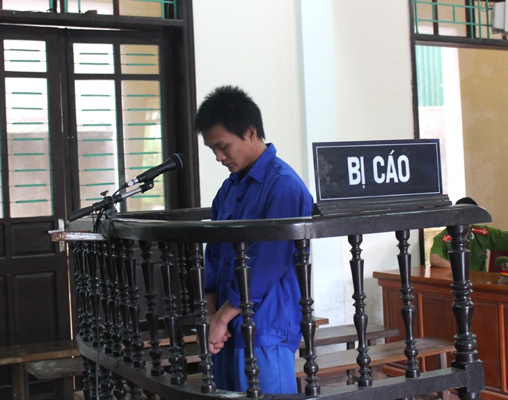 Vì sao côn đồ làng lộng hành? 1