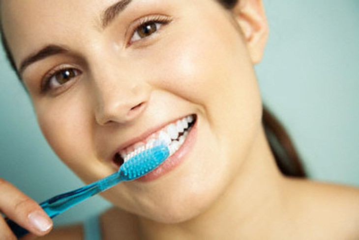 Sai lầm trong vệ sinh răng miệng 1