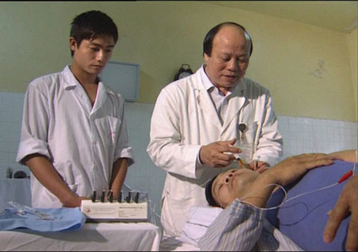 Làm gì khi bị méo miệng, liệt mặt? 1