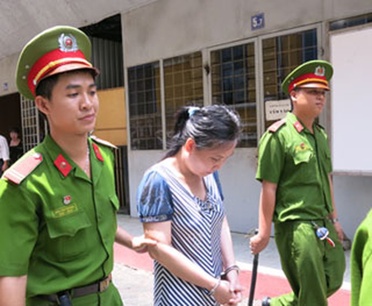 Trộm vàng của chủ, ôsin lãnh án 16 năm tù 1