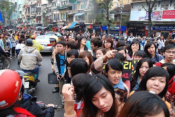 Nên “nhập gia tùy tục”? 1