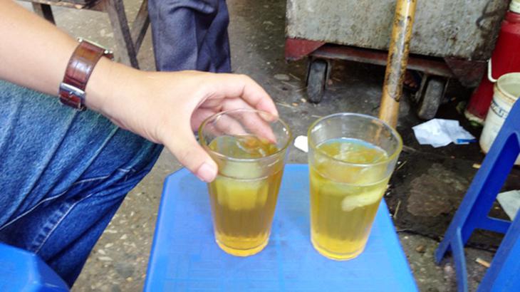 Biết mầm bệnh, vẫn uống nước vỉa hè 2