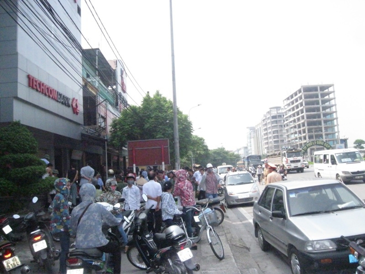 Phát hiện xác chết lõa thể trong ngân hàng 1