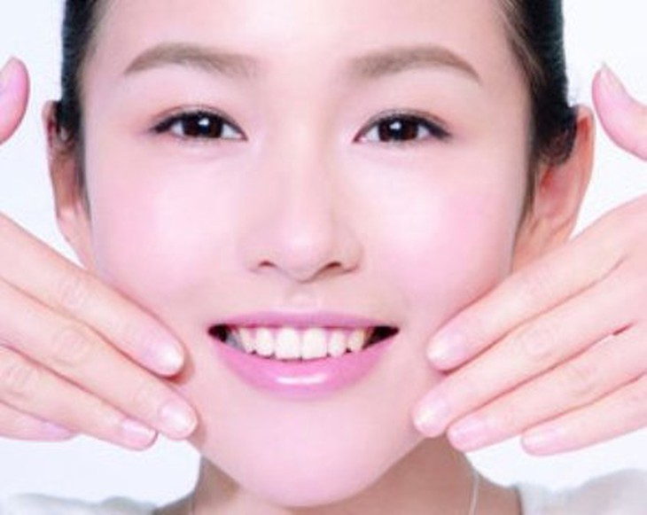 Bài tập cho khuôn mặt trẻ lâu 3