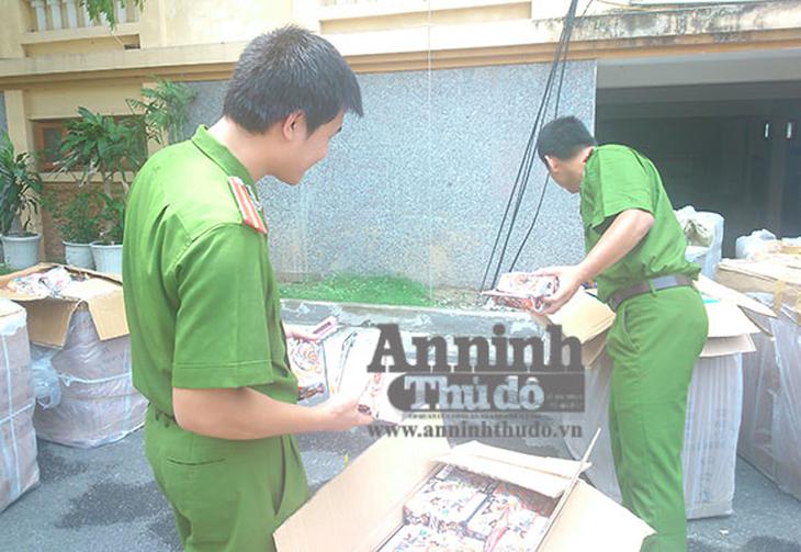 Đồ chơi lậu tràn về Hà Nội “đón” Trung thu 1