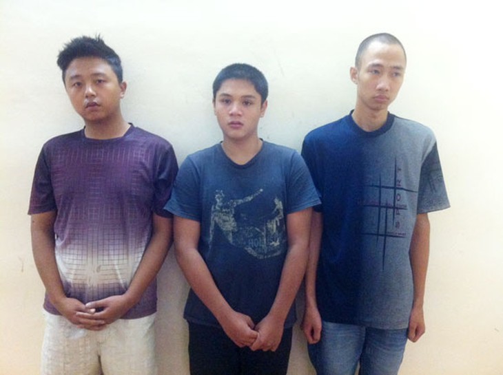Phụ huynh có con em đi học bằng xe đạp điện cần cảnh giác 1