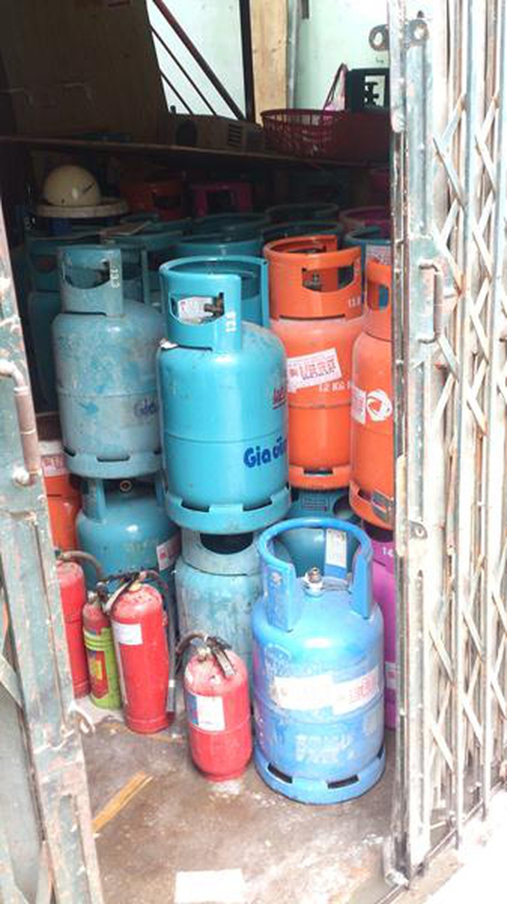 Nổ khí gas, một phụ nữ bị bỏng nặng 4