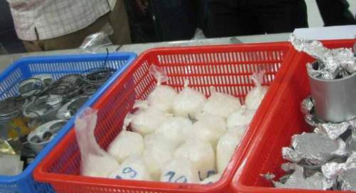 Hàng cấm “lủi” qua đường chuyển phát nhanh  2