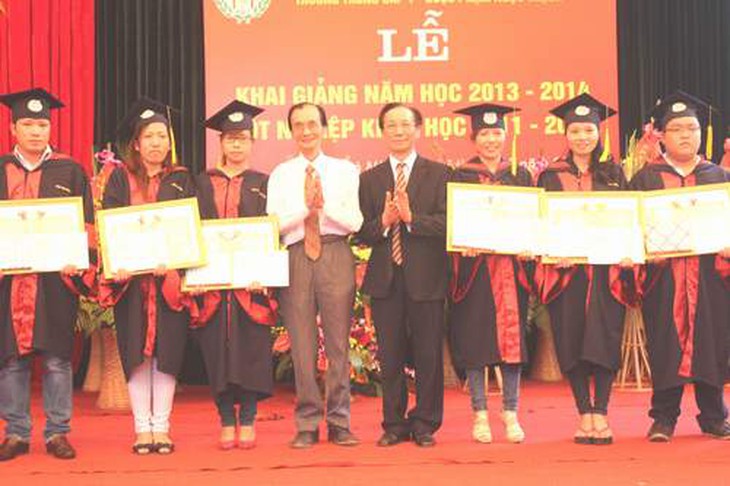 Trường trung cấp Y dược Phạm Ngọc Thạch khai giảng năm học mới 1