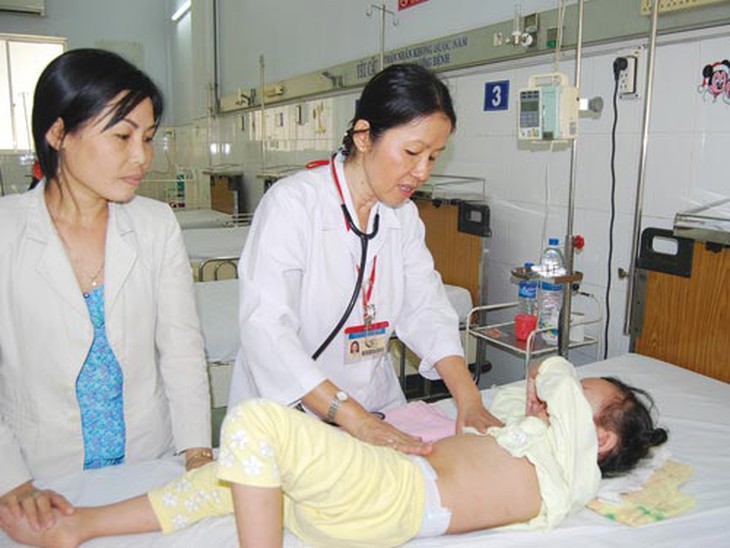 Khi trẻ em uống nhầm 1