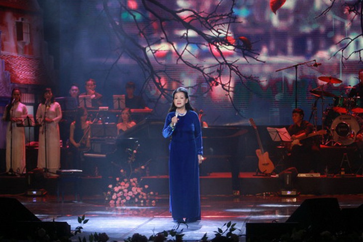 Nhạc sĩ Phú Quang và ca sĩ Khánh Ly.