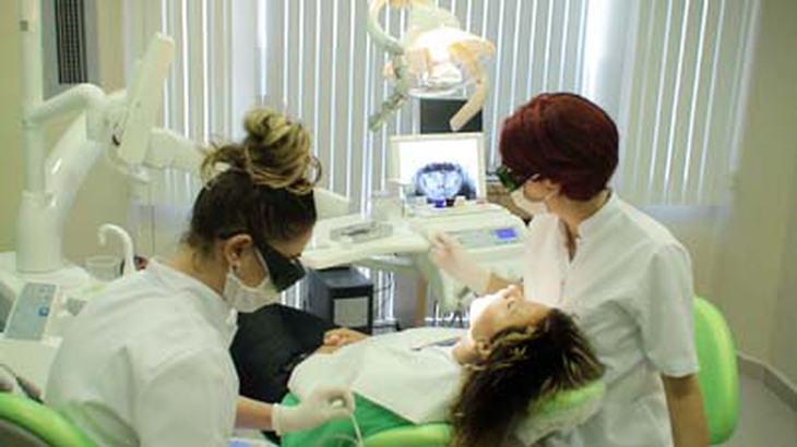 Kiểm tra sẹo trước khi dùng laser điều trị