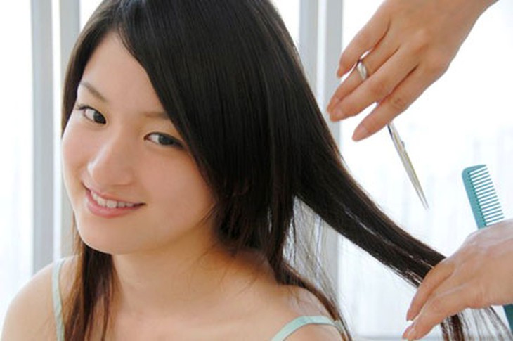 Nên chọn kiểu tóc đẹp và hạn chế dùng hóa chất