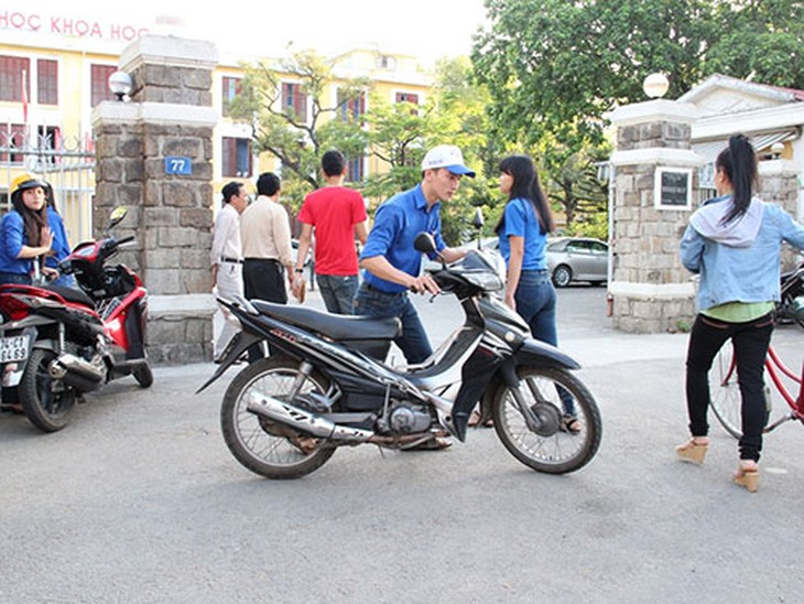 Nhiều nữ sinh viên bị đâm vào vùng kín
