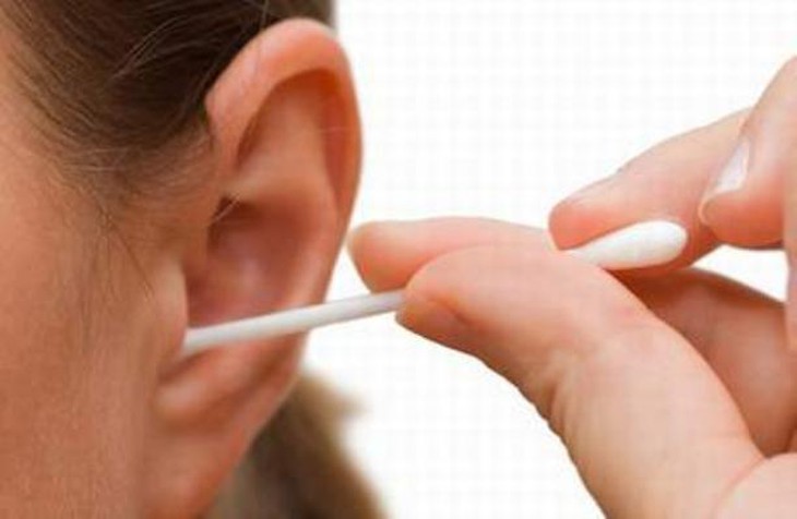 Triệu chứng của viêm ống tai ngoài