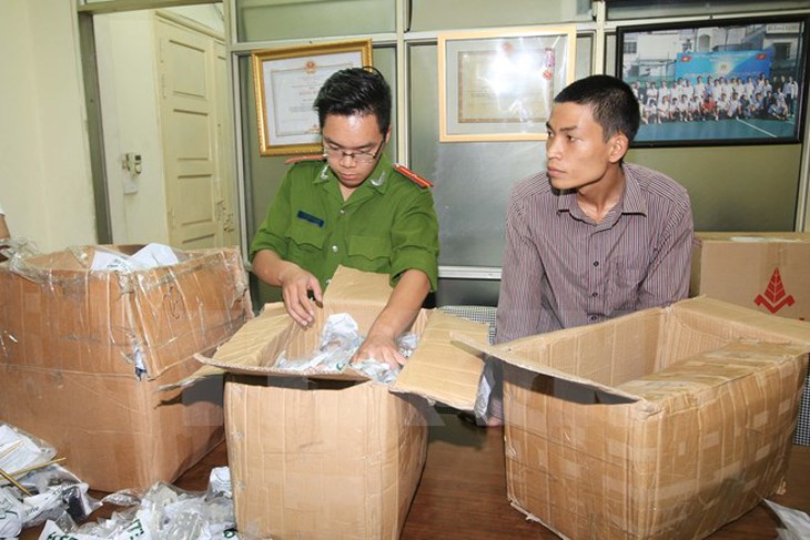 Bắt giữ hàng nghìn thiết bị bình nóng lạnh giả