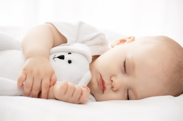 10 sai lầm bố mẹ hay mắc khi chăm sóc giấc ngủ của trẻ