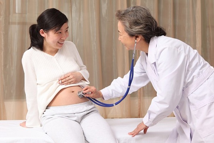 Thai nhi ngôi ngược: Nguyên nhân, xử trí và lựa chọn sinh nở an toàn - Ảnh 3.