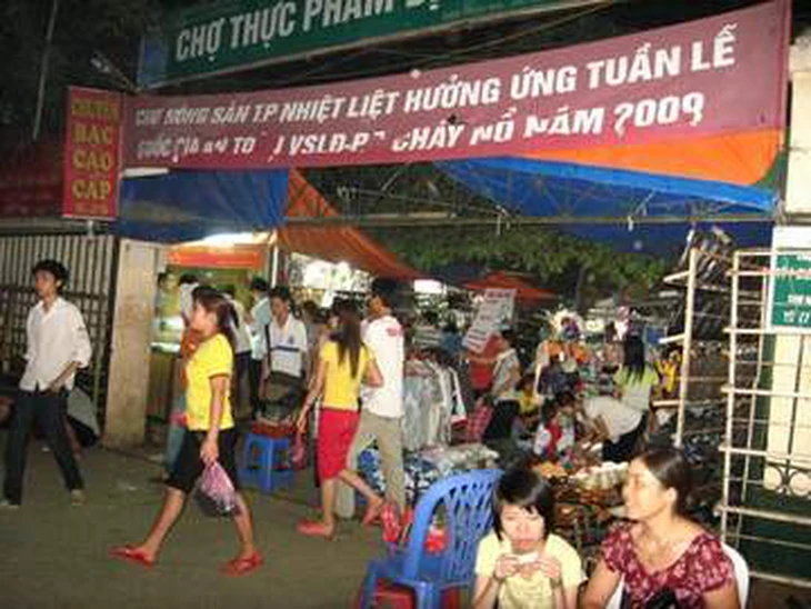 Đi chợ đêm sinh viên