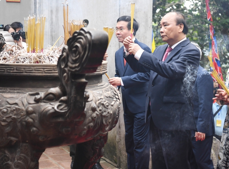 Chủ tịch nước dâng hương tại Lễ Giỗ Tổ Hùng Vương