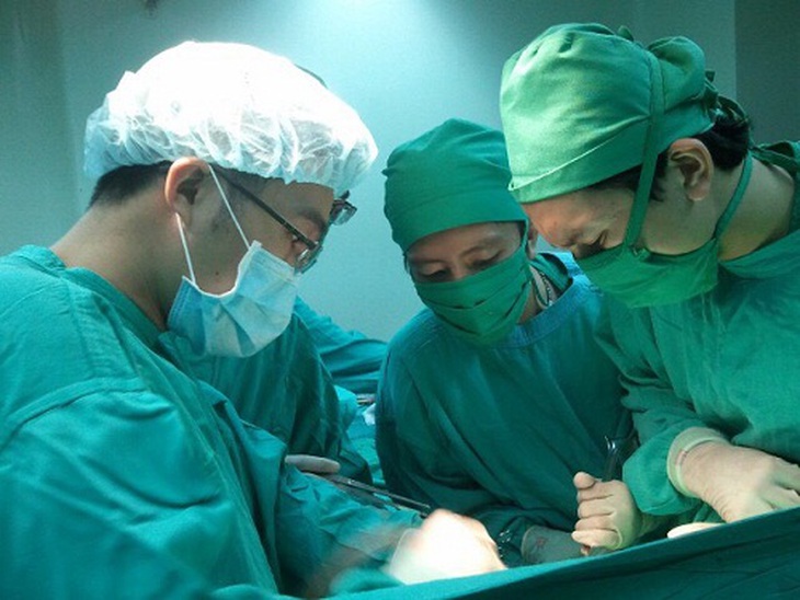 Rò động mạch chủ tá tràng: Y văn thế giới hiếm gặp