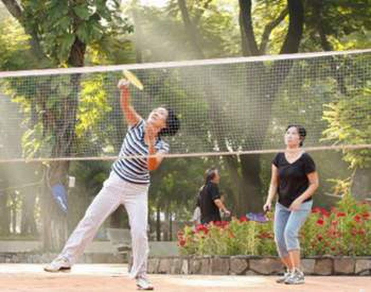 tap-the-thao-khoa-hoc-day-lui-benh-dong-vach-manh