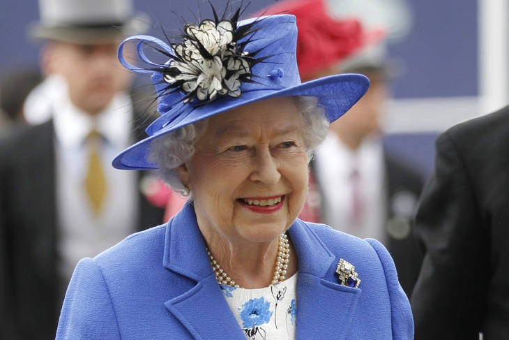 nu-hoang-Anh-ElizabethII