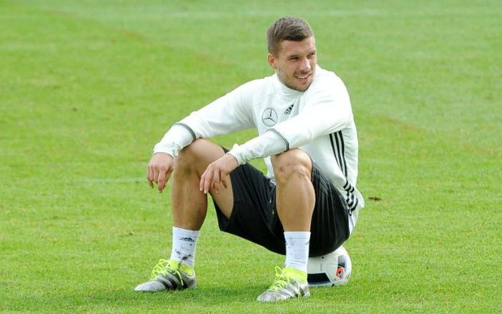 11-ngoi-sao-Euro-se-gia-tu-san-co-Lukas-Podolski