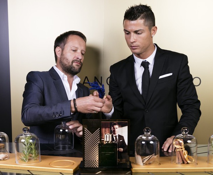 sieu-sao-Euro-cristiano-ronaldo-nuoc-hoa
