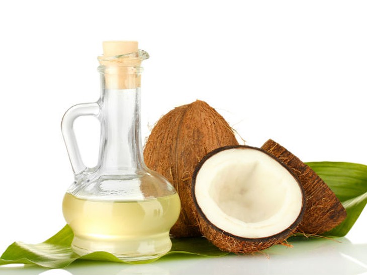 Dầu dừa giúp vùng da thâm dưới nách trắng sáng hơn